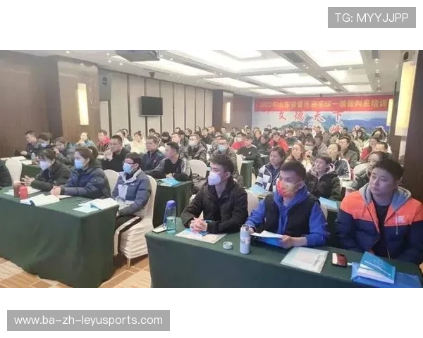 国际羽毛球协会在裁判与教练之间建立定期交流平台促进经验共享